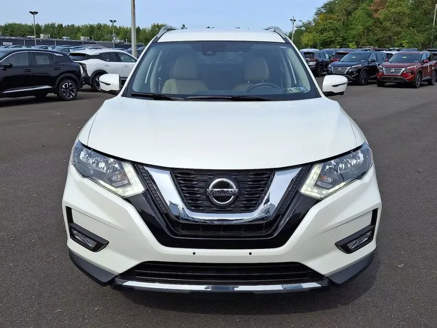 2020 Nissan Rogue SL photo 1
