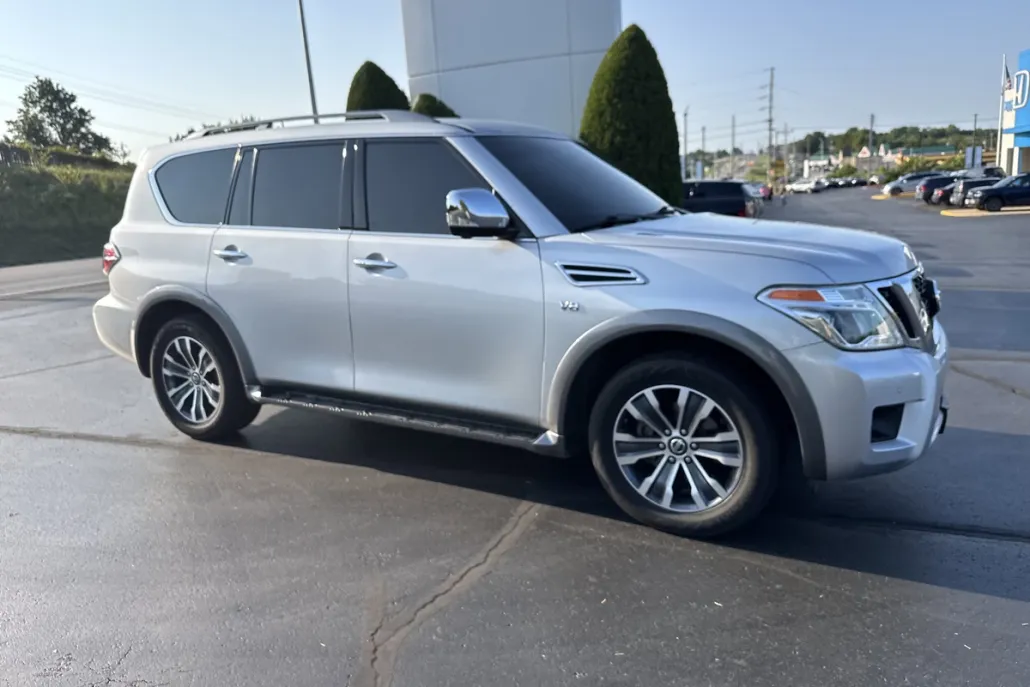 2018 Nissan Armada SL photo 1
