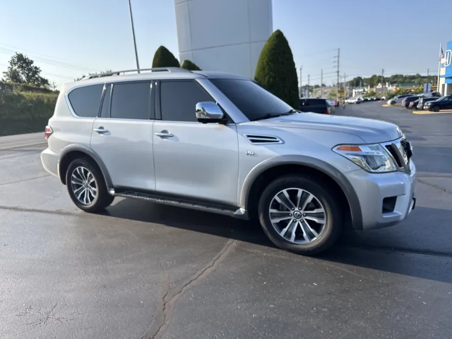 2018 Nissan Armada SL photo 1