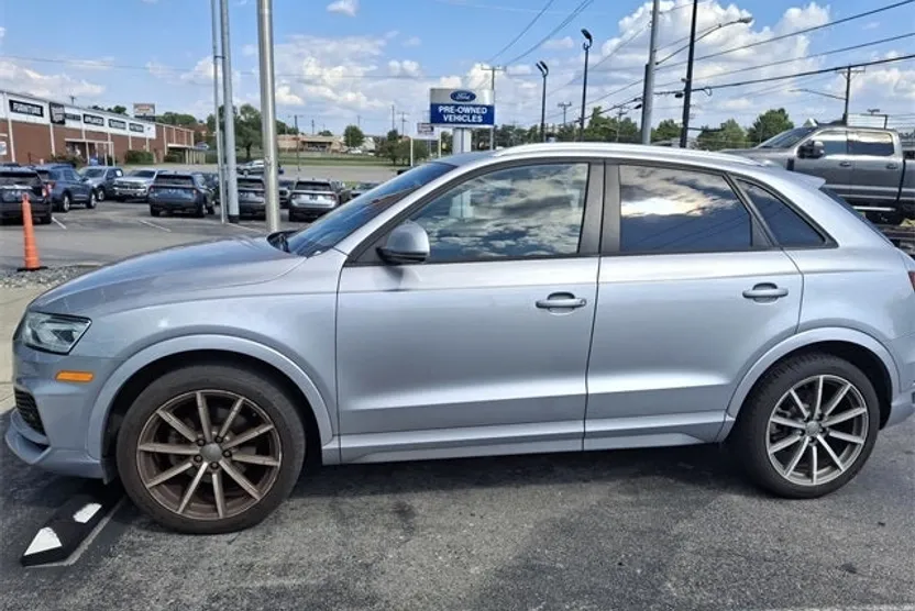 2018 Audi Q3 Premium photo 1