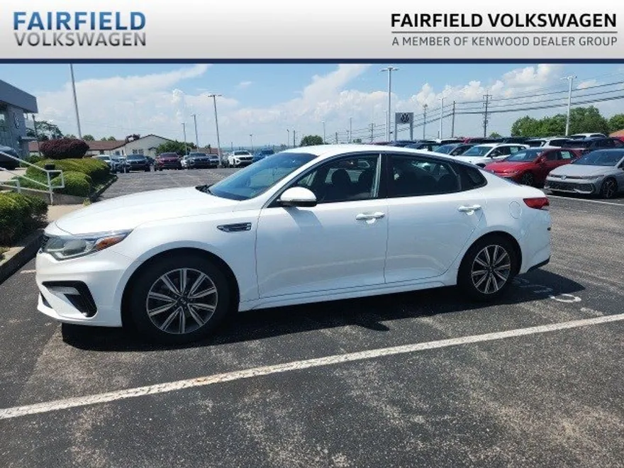 2019 Kia Optima LX photo 1