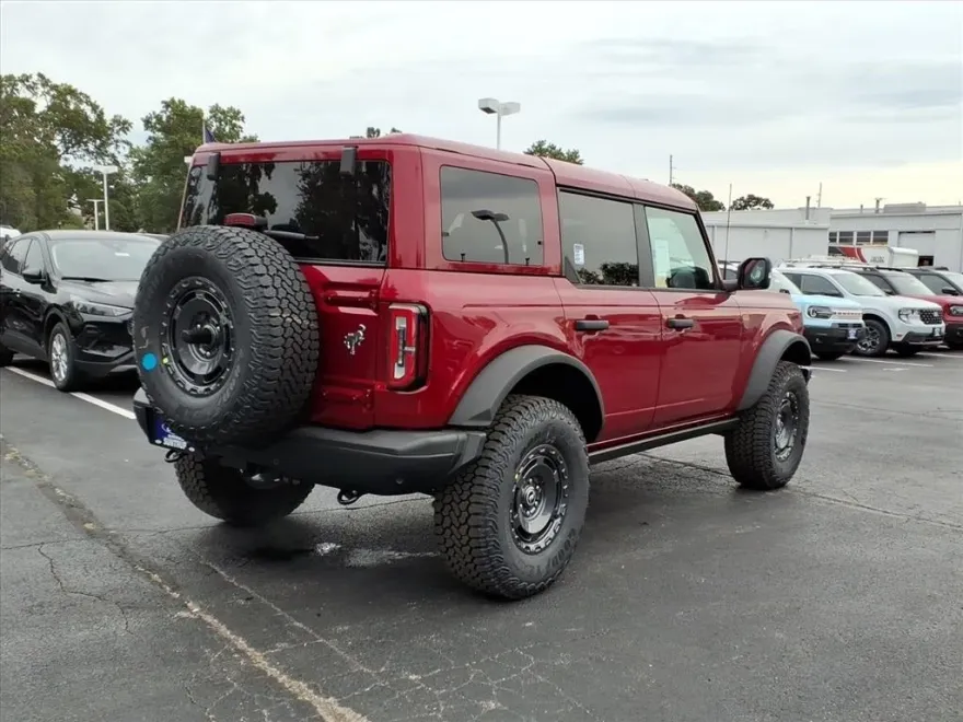 2025 Ford Bronco Badlands photo 1