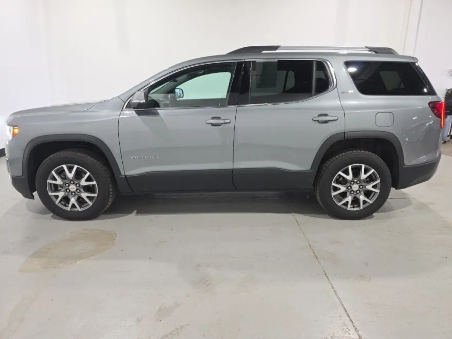 2023 Gmc Acadia SLT photo 1