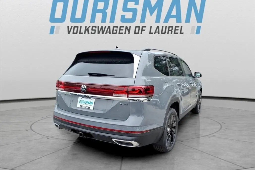 2026 Volkswagen Atlas SE Technology photo 1