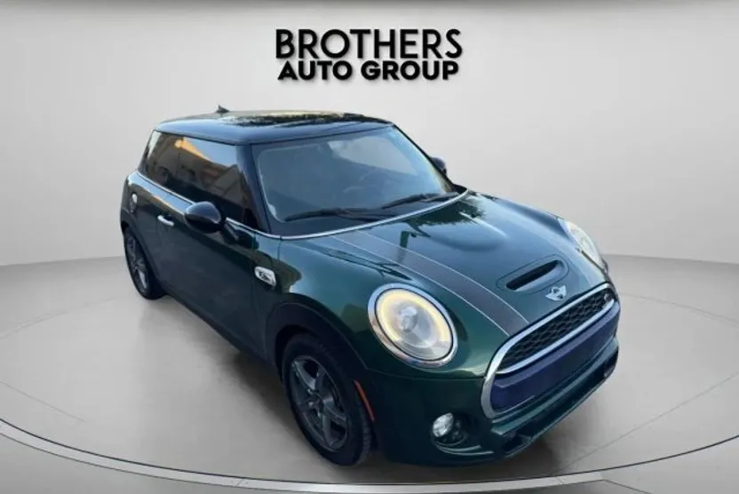 2015 Mini Cooper 2 Door Hardtop S photo 1