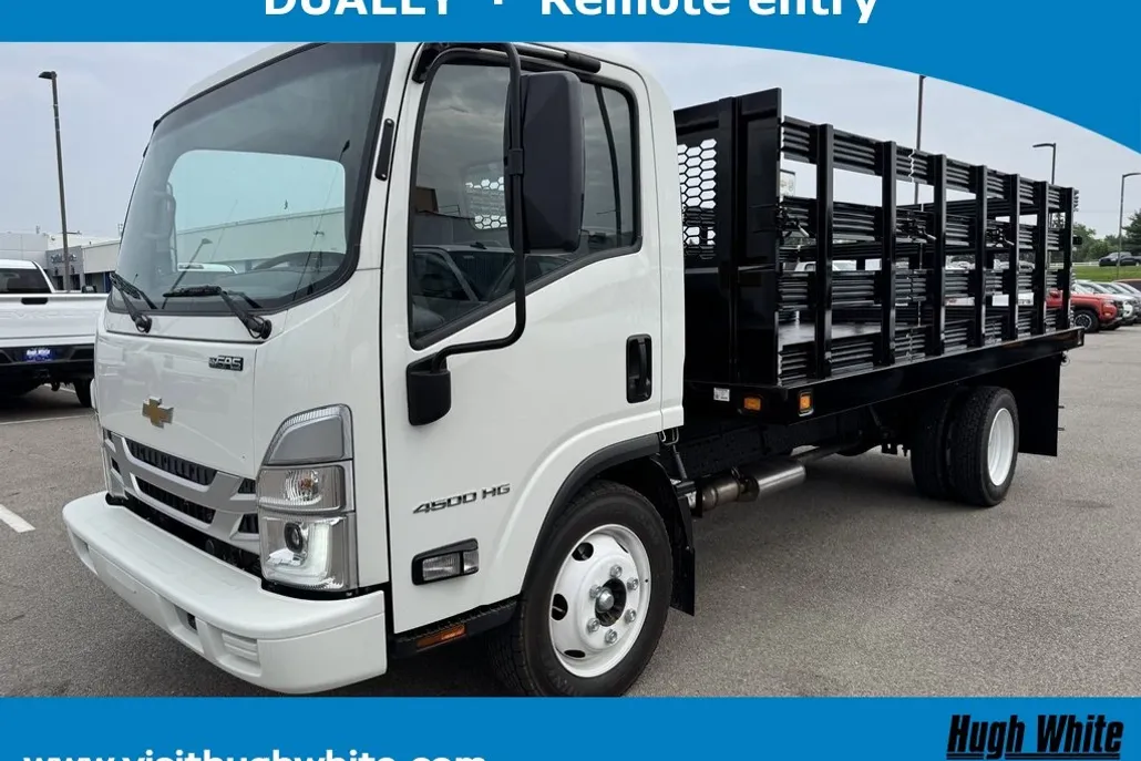 2025 Chevrolet Silverado 4500HD photo 1