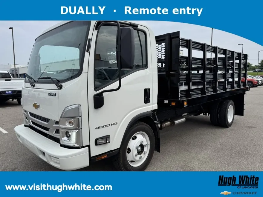 2025 Chevrolet Silverado 4500HD photo 1