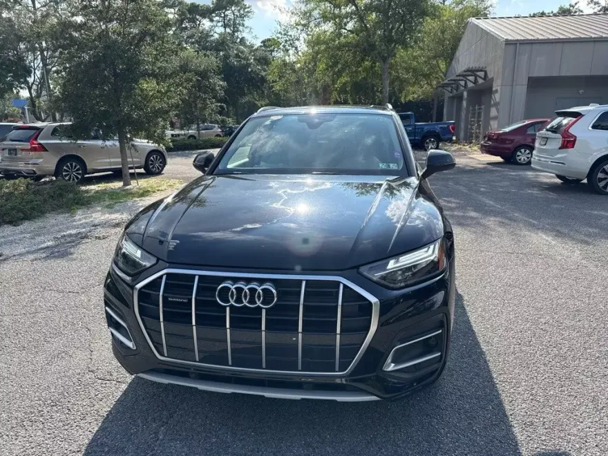 2022 Audi Q5 40 Premium photo 1