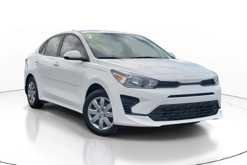 2022 Kia Rio S photo 1
