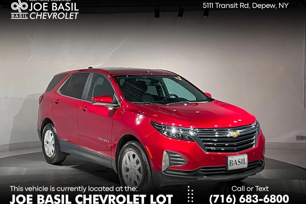 2023 Chevrolet Equinox LT photo 1