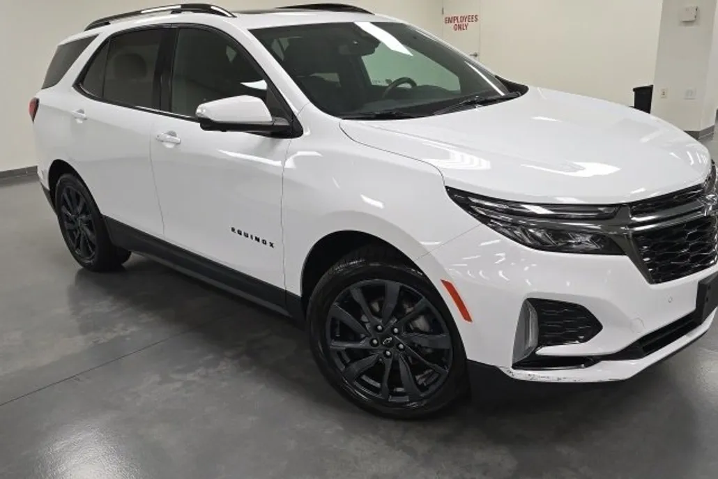 2022 Chevrolet Equinox RS photo 1