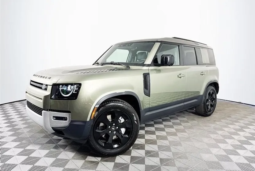 2025 Land Rover Defender 110 S photo 1