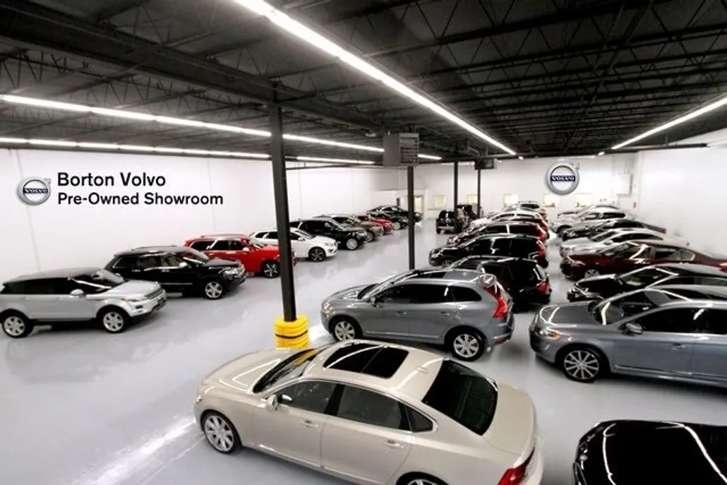 2023 Volvo XC90 Recharge T8 Plus photo 1