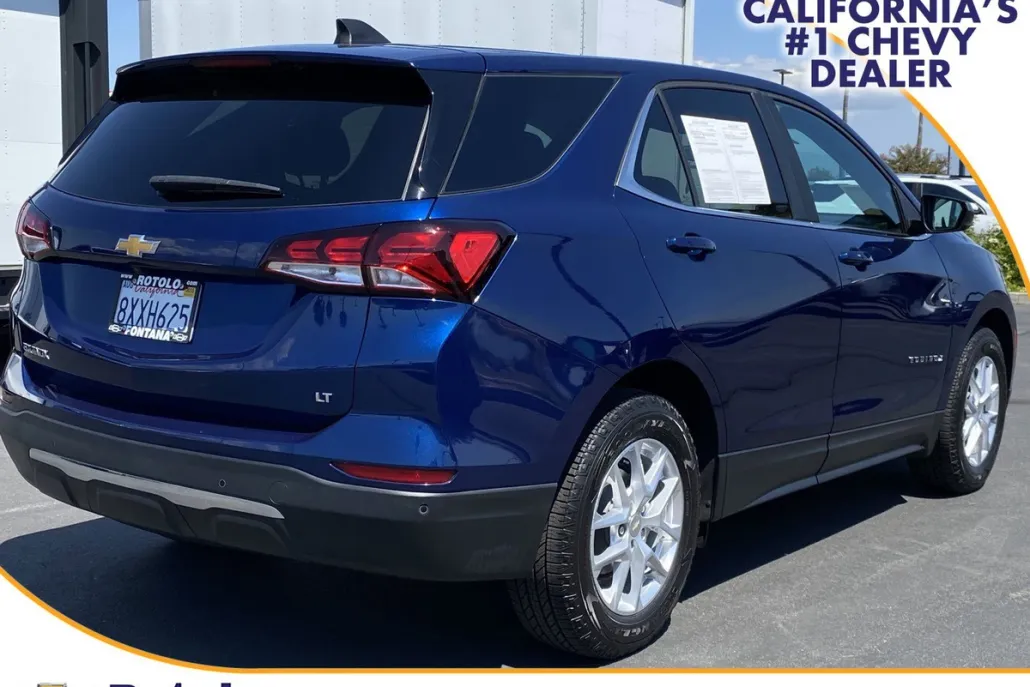 2022 Chevrolet Equinox LT photo 1