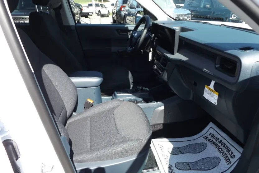 2025 Ford Maverick XL photo 1