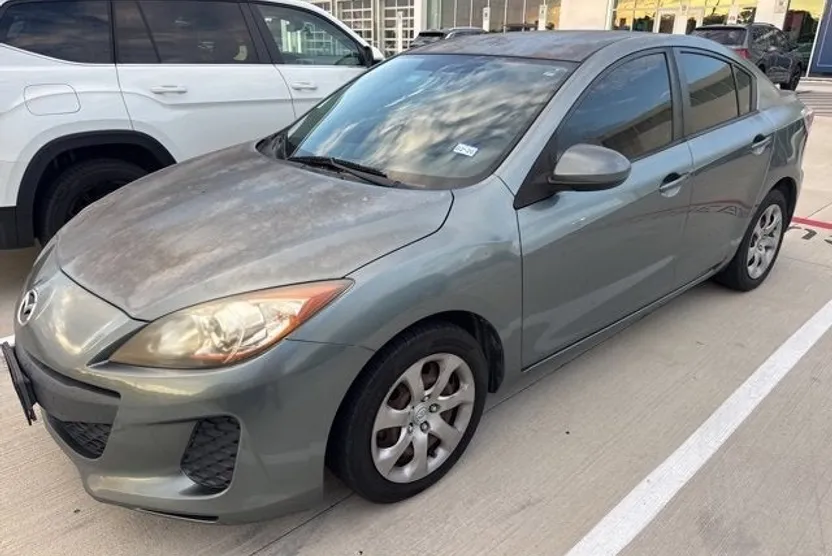 2013 Mazda Mazda3 i SV photo 1