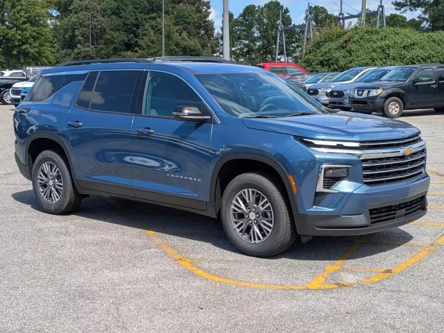 2026 Chevrolet Traverse photo 1