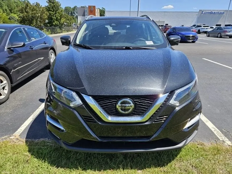 2022 Nissan Rogue Sport SL photo 1