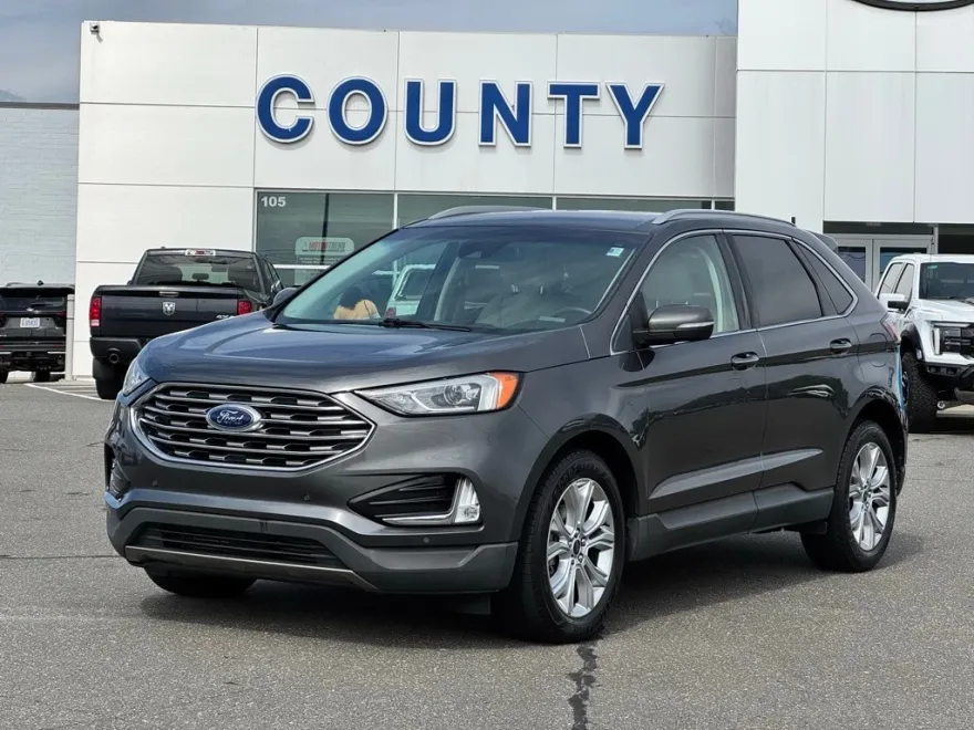 2020 Ford Edge Titanium photo 1