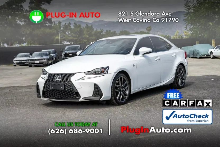 2017 Lexus IS 200t photo 1
