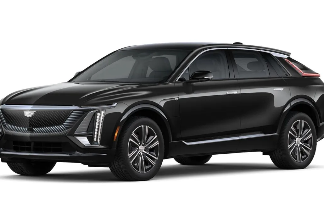 2025 Cadillac Lyriq Luxury photo 1