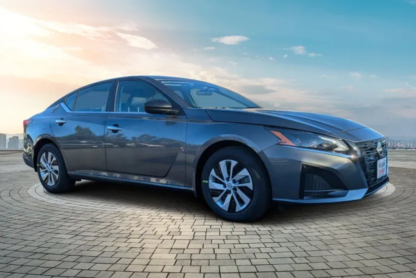 2025 Nissan Altima S photo 1