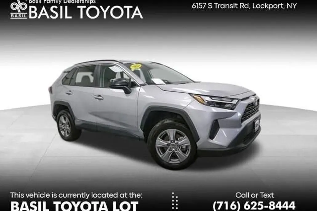 2025 Toyota RAV4 Hybrid LE photo 1