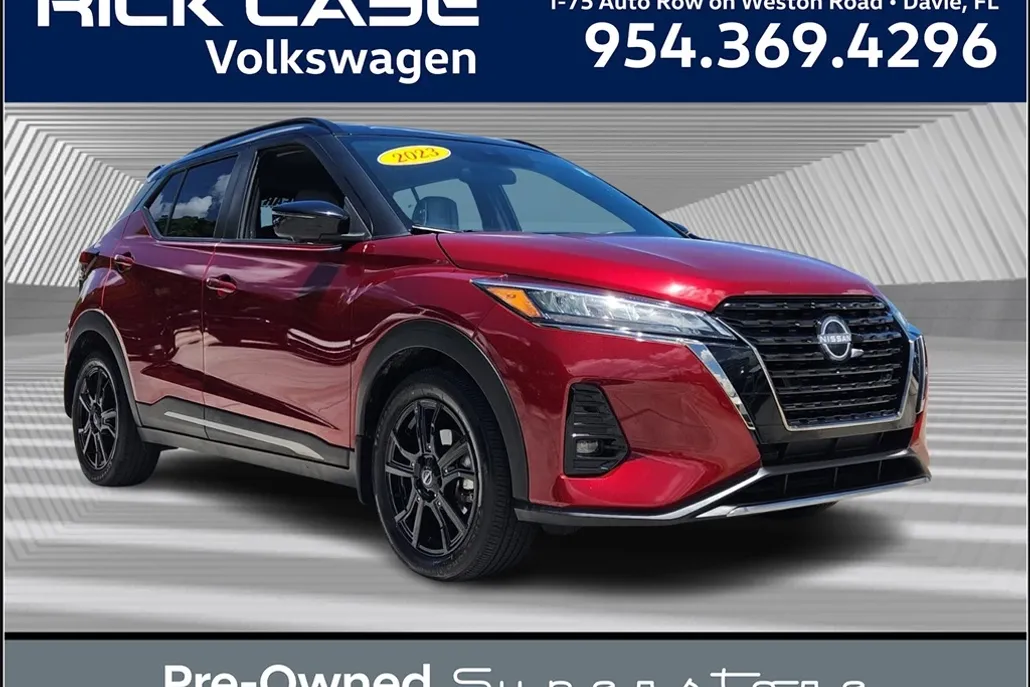 2023 Nissan Kicks SR photo 1