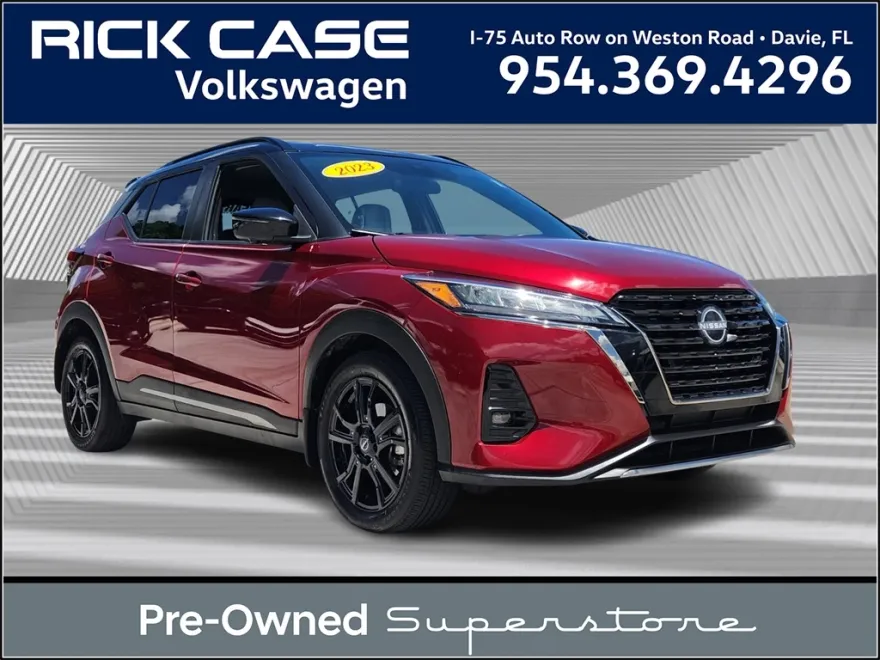 2023 Nissan Kicks SR photo 1