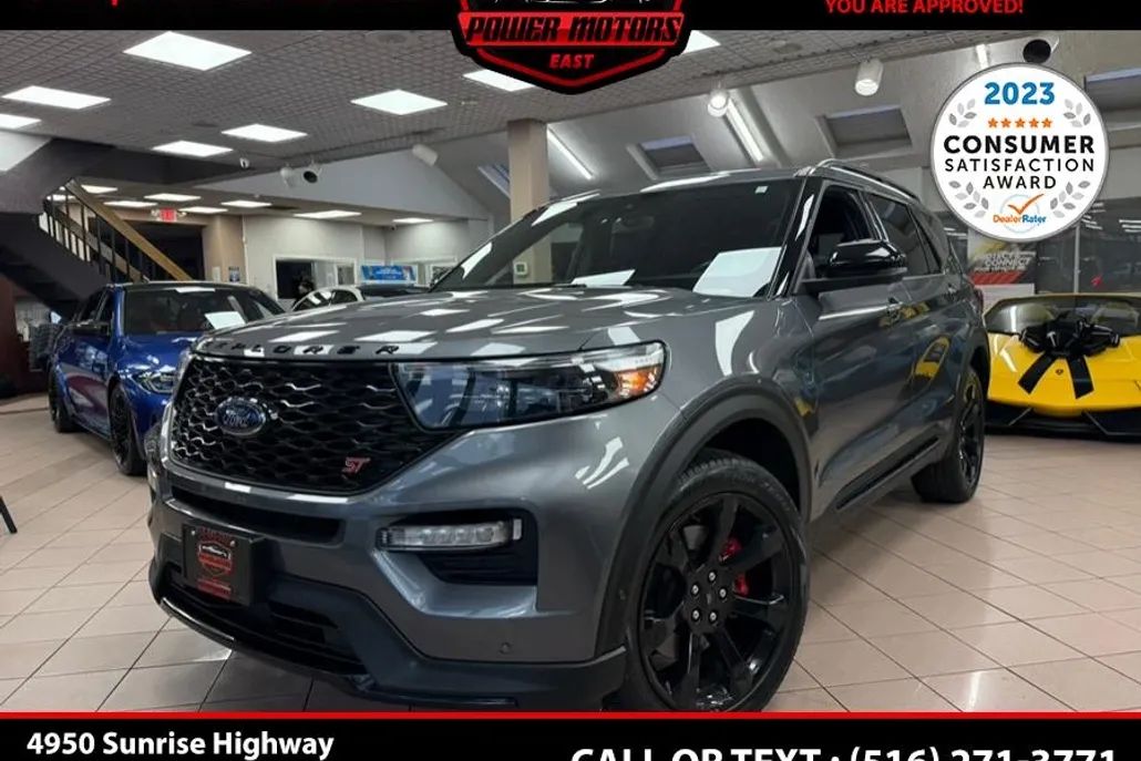 2022 Ford Explorer ST photo 1