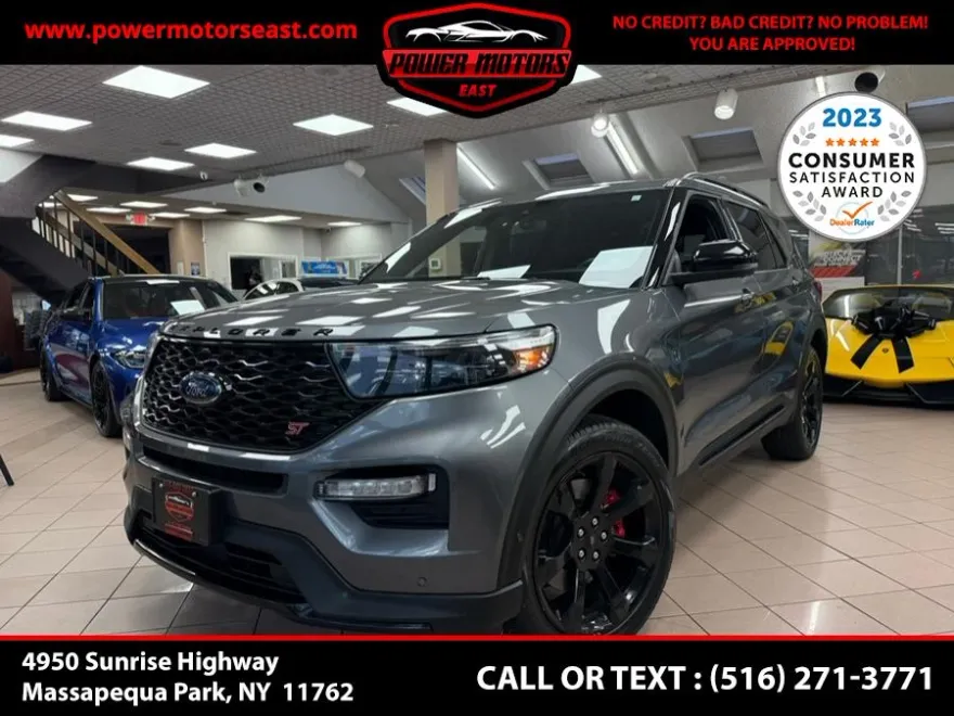 2022 Ford Explorer ST photo 1