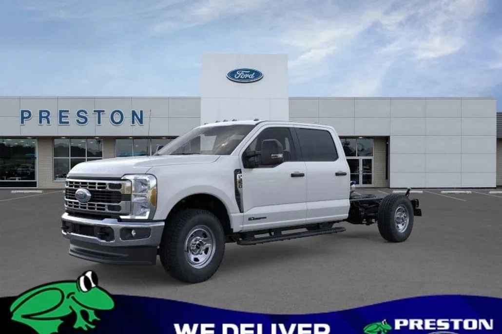 2025 Ford F-350 XL photo 1