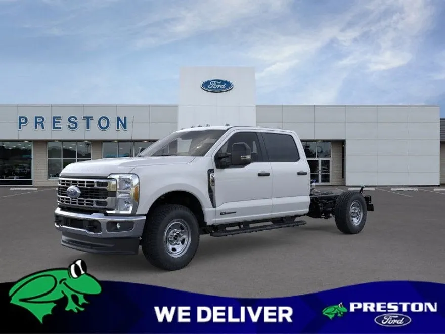 2025 Ford F-350 XL photo 1