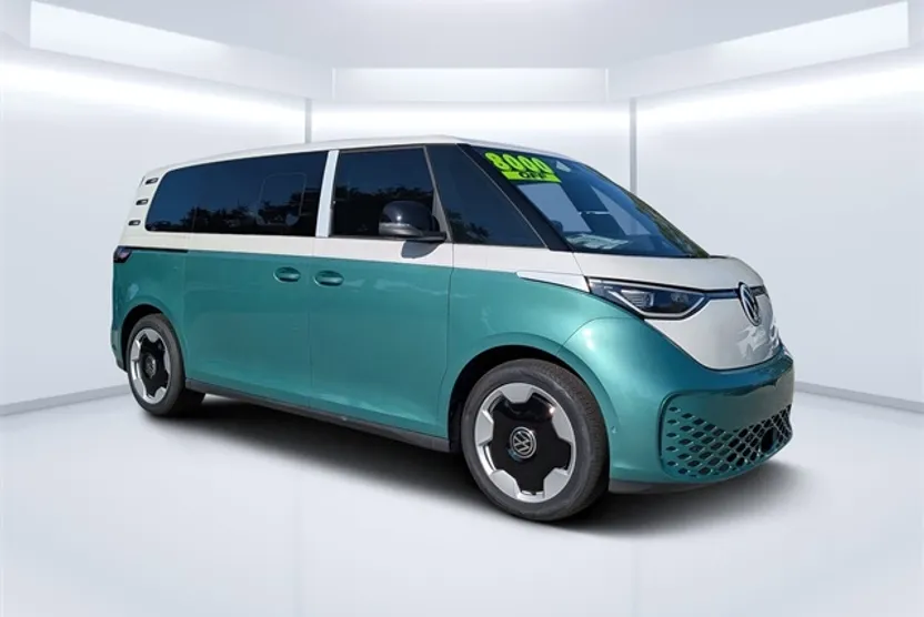2025 Volkswagen ID. Buzz Pro Plus photo 1
