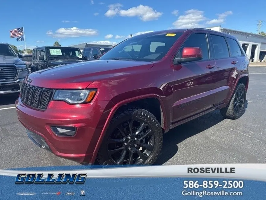 2020 Jeep Grand Cherokee Laredo photo 1