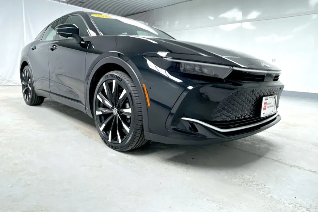 2024 Toyota Crown Platinum photo 1