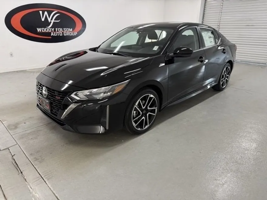 2025 Nissan Sentra SR photo 1