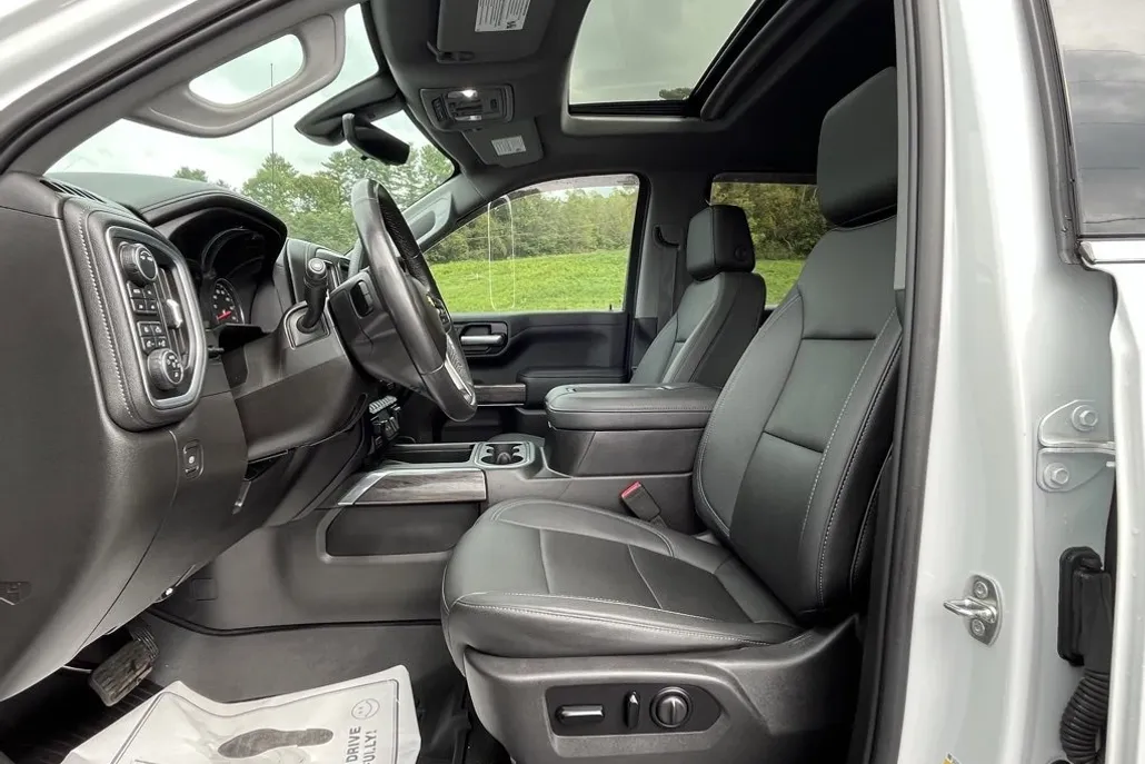 2021 Chevrolet Silverado 1500 LTZ photo 1