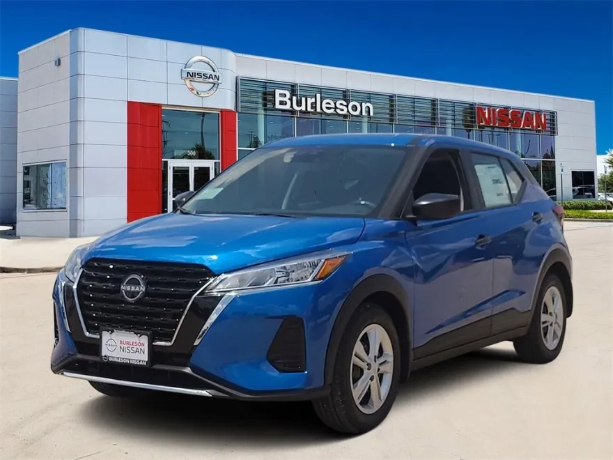 2025 Nissan Kicks Play S photo 1