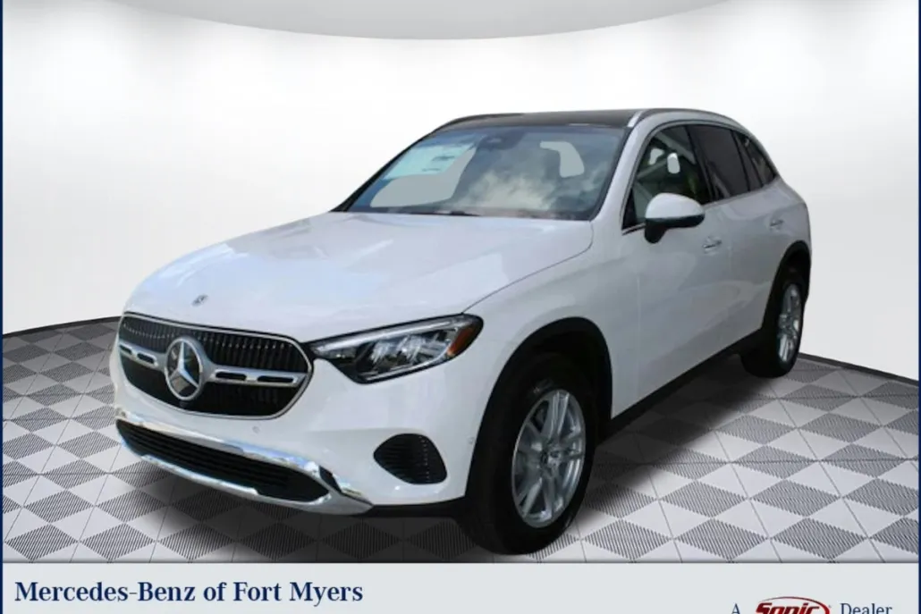 2025 Mercedes Benz GLC 300 4MATIC photo 1