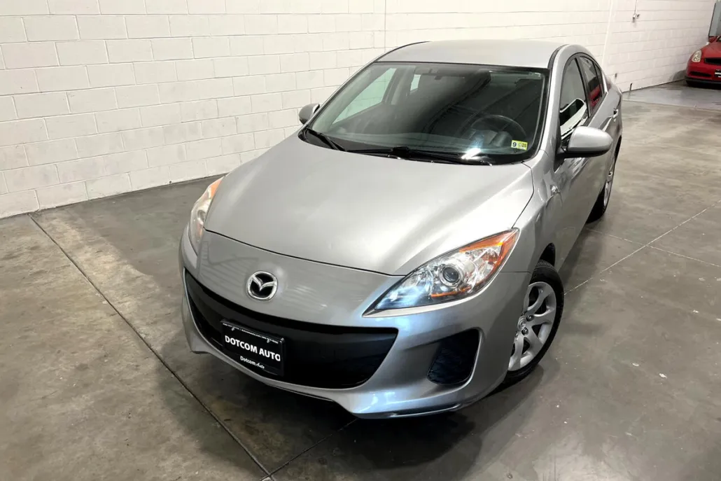 2013 Mazda Mazda3 i SV photo 1