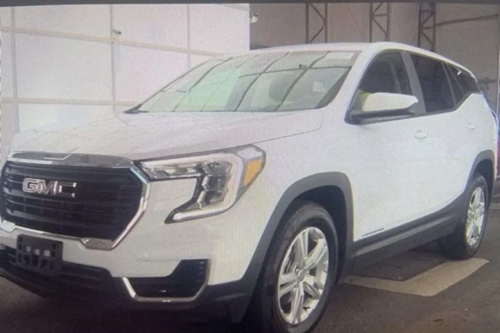 2024 Gmc Terrain SLE photo 1