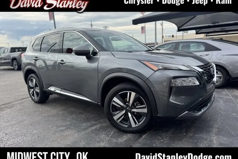 2023 Nissan Rogue SL photo 1