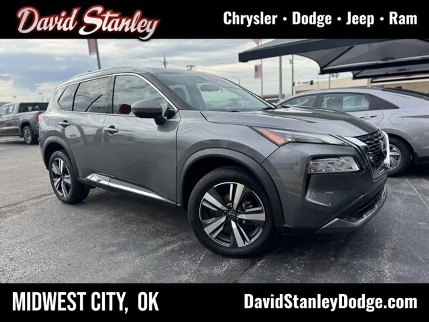 2023 Nissan Rogue SL photo 1