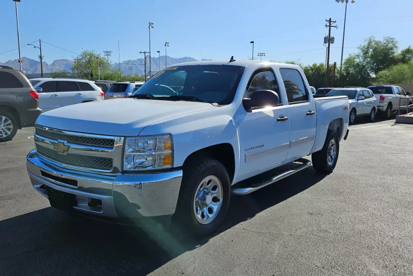 2013 Chevrolet Silverado 1500 LS photo 1