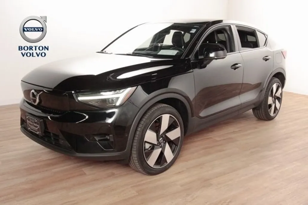 2024 Volvo C40 Recharge Ultimate photo 1