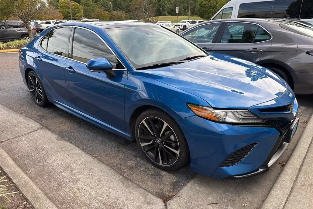 2019 Toyota Camry XSE V6 photo 1