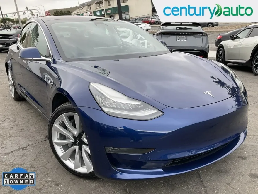 2019 Tesla Model 3 Standard Range Plus photo 1
