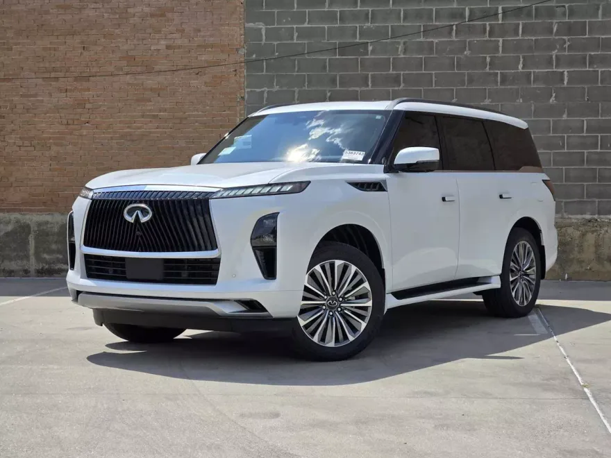 2026 Infiniti QX80 Luxe photo 1