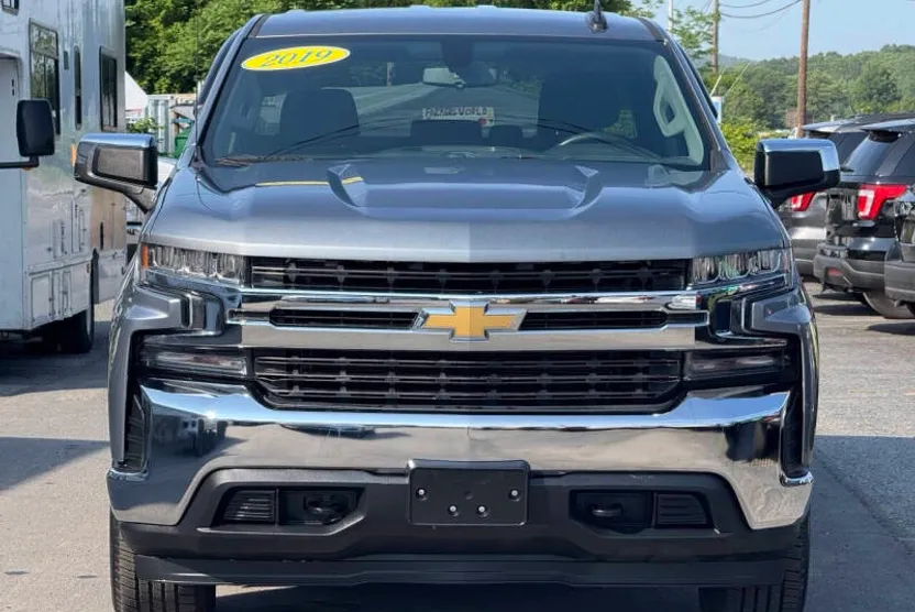 2019 Chevrolet Silverado 1500 LT photo 1